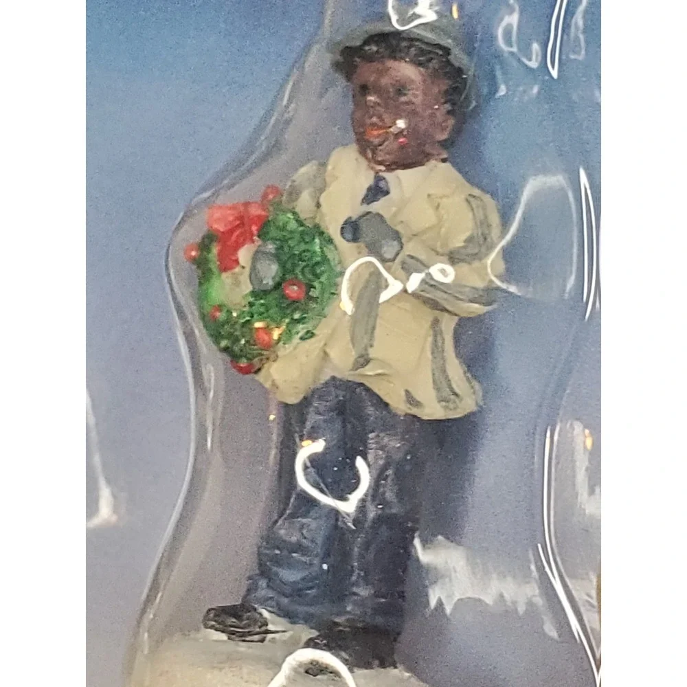 Cobblestone Corners Christmas Village Accessories‎ Black Figurines Set of 4 NEW